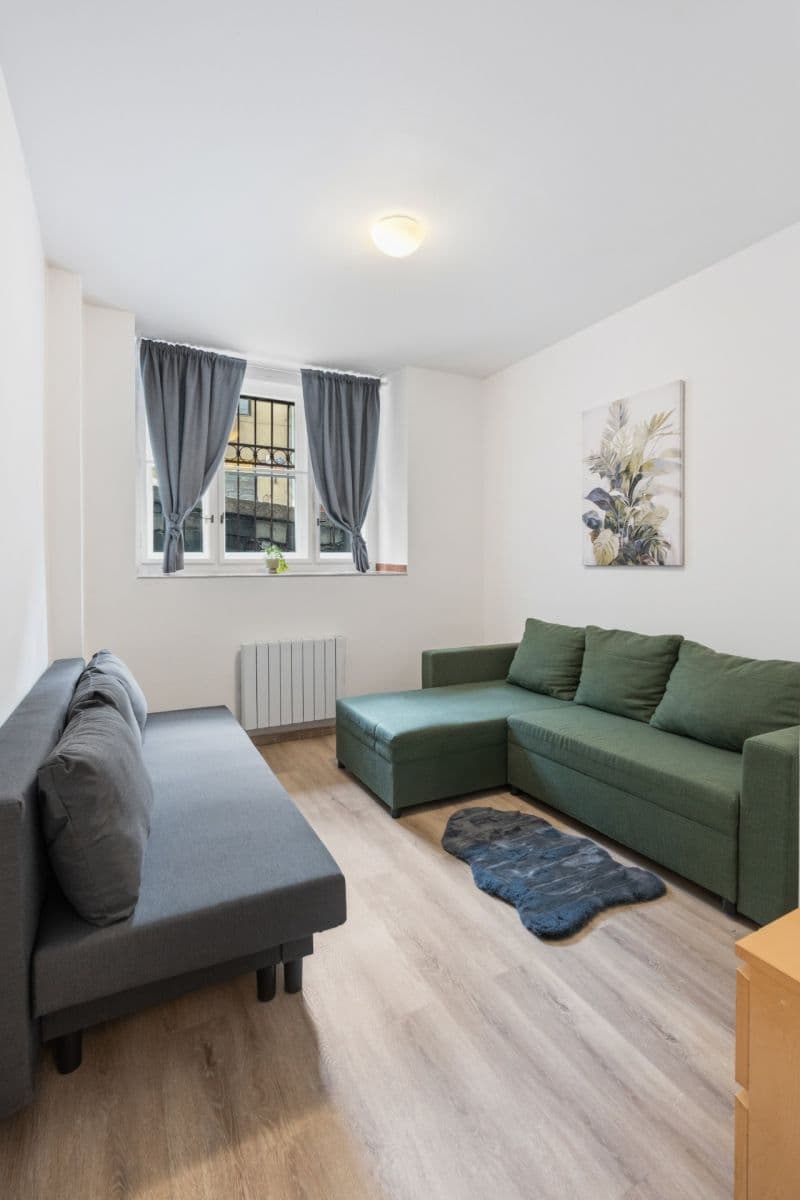 Pronájem bytu 2+1 60 m², Košická, Praha, Praha Pronájem bytu 2+1 60 m², Košická, Praha, Praha