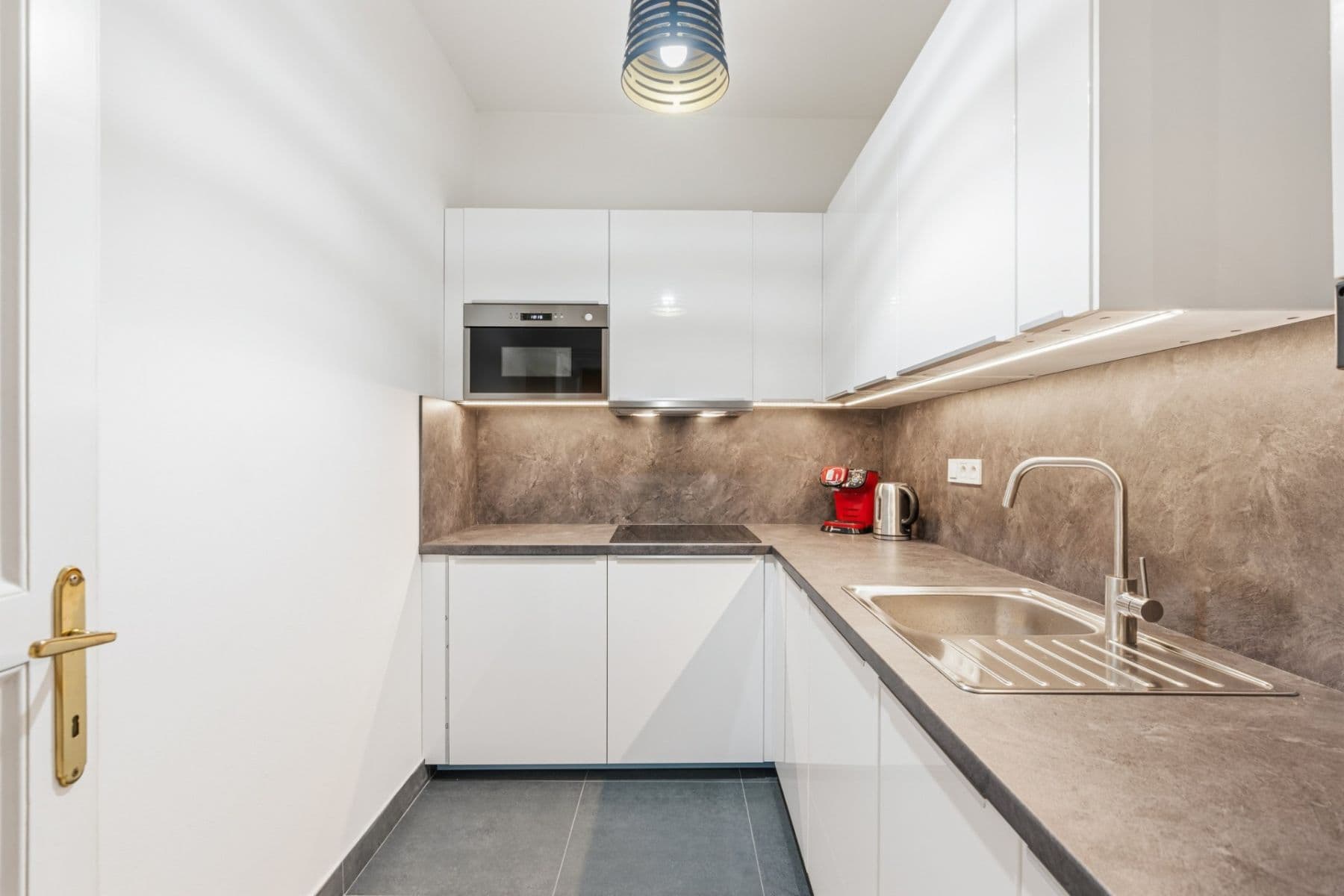 Pronájem bytu 2+1 59 m², Dělnická, Praha, Praha Pronájem bytu 2+1 59 m², Dělnická, Praha, Praha