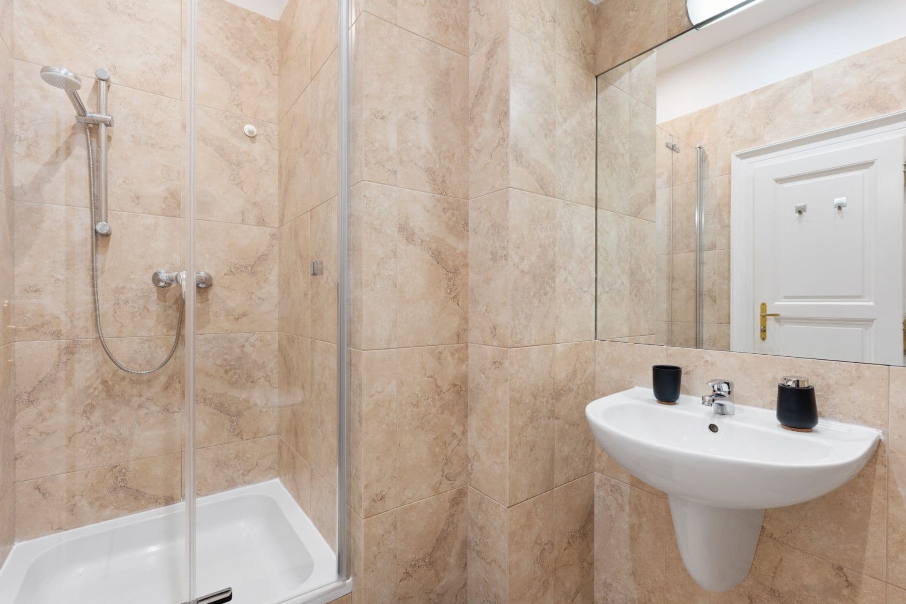 Pronájem bytu 2+1 59 m², Dělnická, Praha, Praha Pronájem bytu 2+1 59 m², Dělnická, Praha, Praha