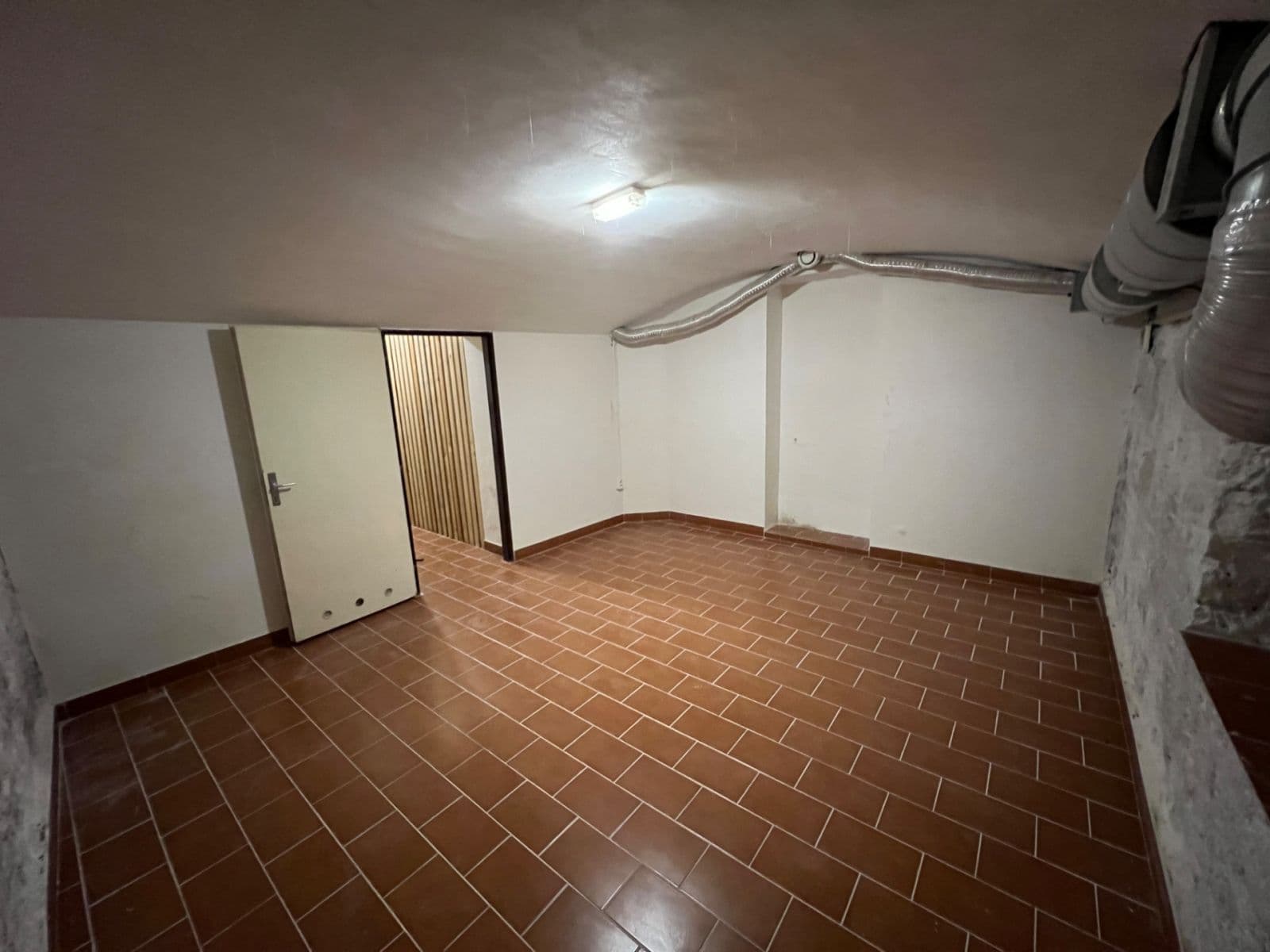 Pronájem nebytového prostoru 20 m², Bořivojova, Praha, Praha Pronájem nebytového prostoru 20 m², Bořivojova, Praha, Praha