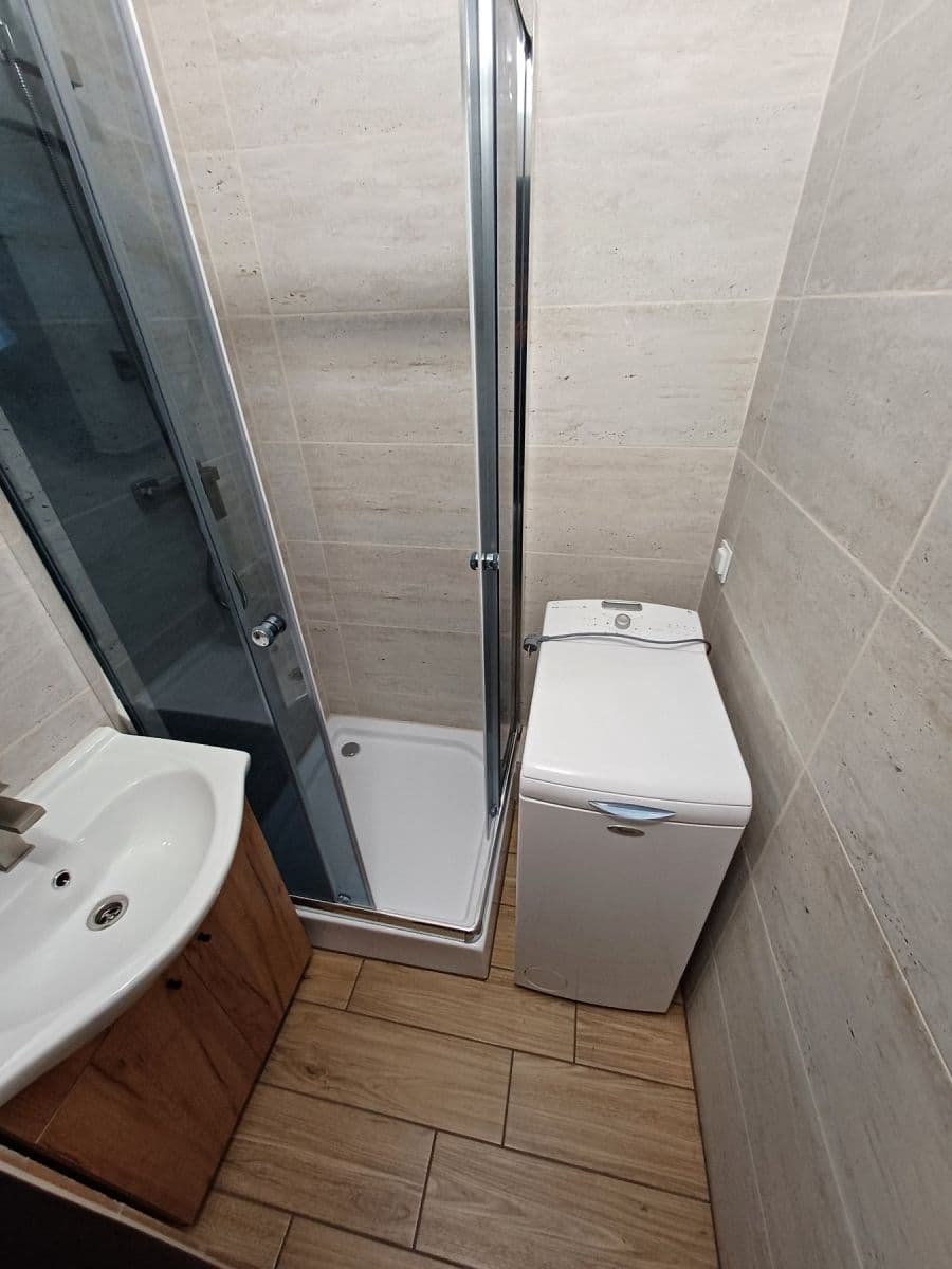 Pronájem bytu Garsoniéra 27 m², Staničná, Trenčín, Trenčiansky kraj Pronájem bytu Garsoniéra 27 m², Staničná, Trenčín, Trenčiansky kraj