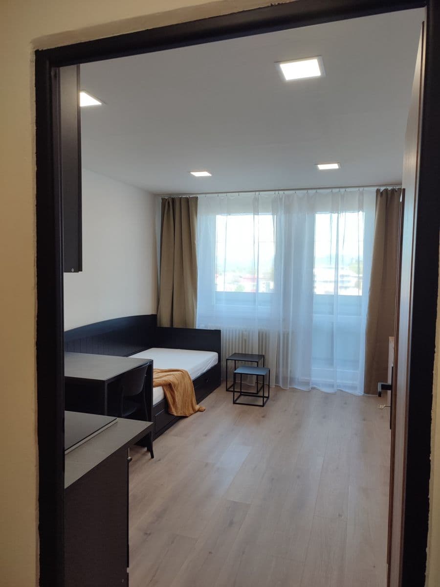 Pronájem bytu Garsoniéra 27 m², Staničná, Trenčín, Trenčiansky kraj Pronájem bytu Garsoniéra 27 m², Staničná, Trenčín, Trenčiansky kraj