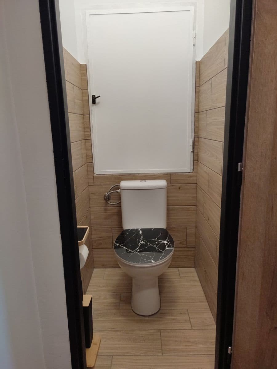 Pronájem bytu Garsoniéra 27 m², Staničná, Trenčín, Trenčiansky kraj Pronájem bytu Garsoniéra 27 m², Staničná, Trenčín, Trenčiansky kraj