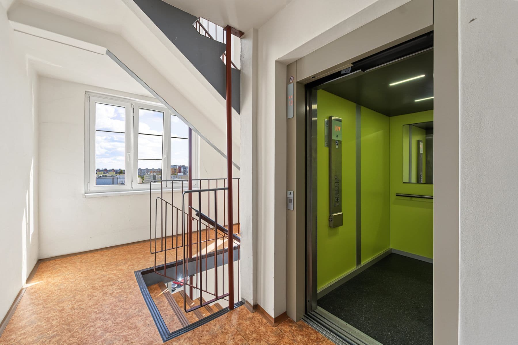 Prodej bytu 2+kk 43 m², Galandova, Praha, Praha Prodej bytu 2+kk 43 m², Galandova, Praha, Praha