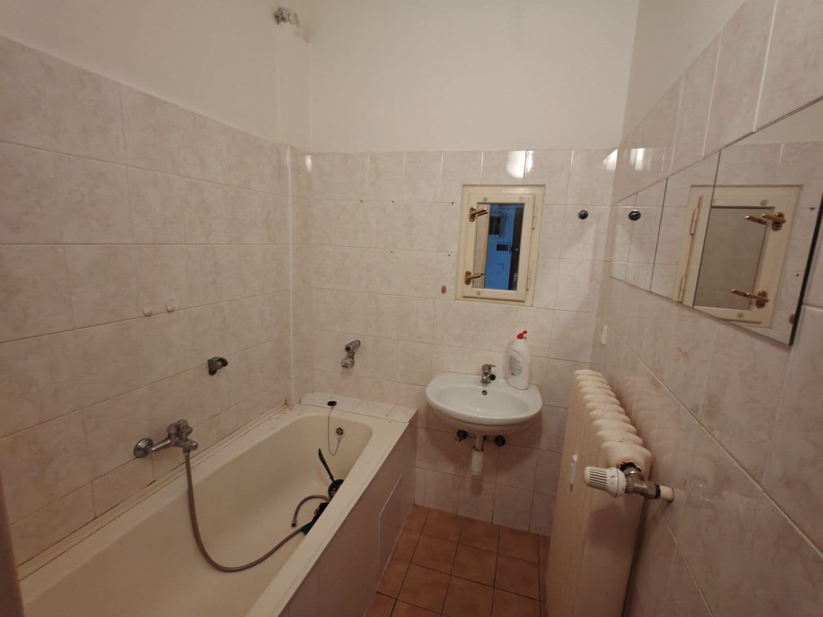 Pronájem bytu 2+kk 50 m², U Elektrárny, Praha, Praha Pronájem bytu 2+kk 50 m², U Elektrárny, Praha, Praha