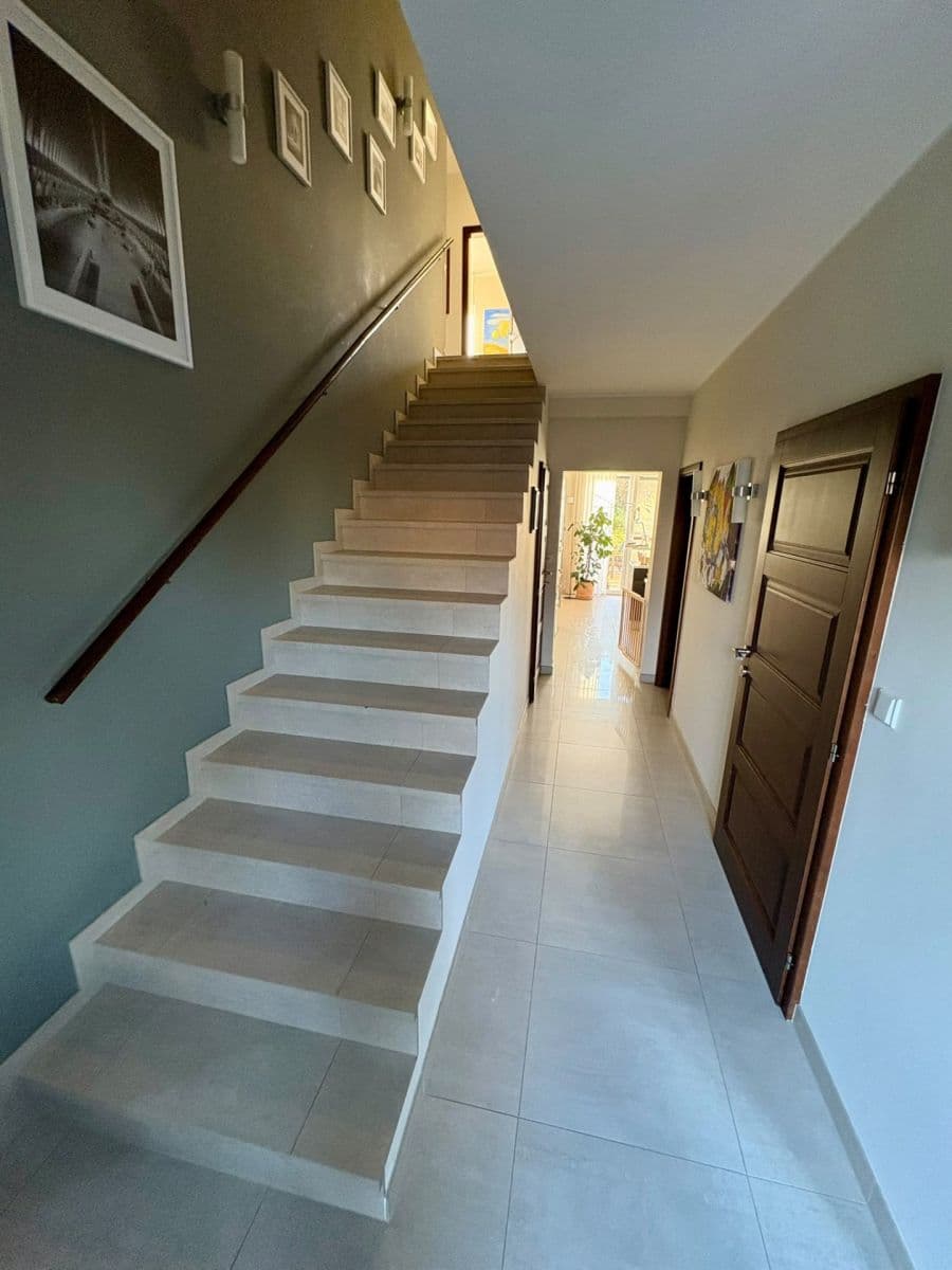 Pronájem domu 170 m², pozemek 550 m², Brandýská, Bašť, Středočeský kraj Pronájem domu 170 m², pozemek 550 m², Brandýská, Bašť, Středočeský kraj