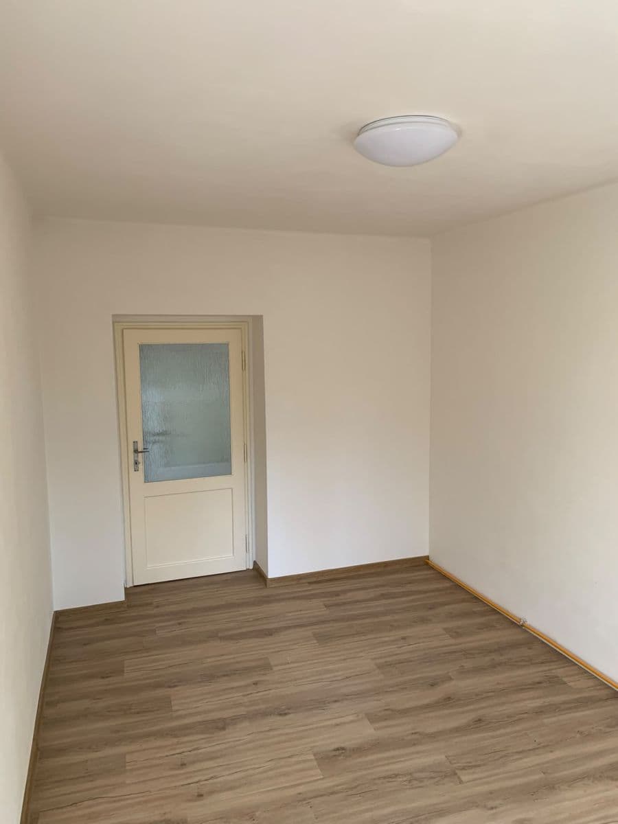 Pronájem bytu 2+1 37 m², V Korytech, Praha, Praha Pronájem bytu 2+1 37 m², V Korytech, Praha, Praha