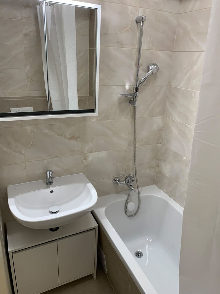 Pronájem bytu 2+1 37 m², V Korytech, Praha, Praha Pronájem bytu 2+1 37 m², V Korytech, Praha, Praha
