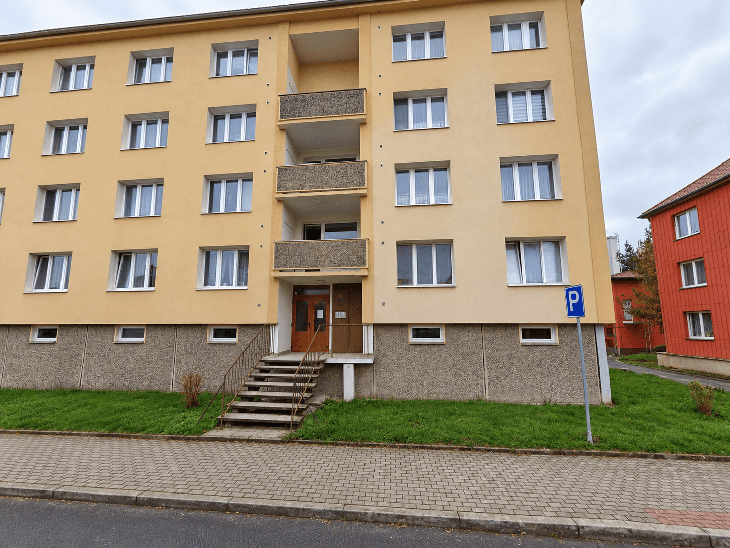 Pronájem bytu 3+1 64 m², Dělnická, Karlovy Vary, Karlovarský kraj Pronájem bytu 3+1 64 m², Dělnická, Karlovy Vary, Karlovarský kraj