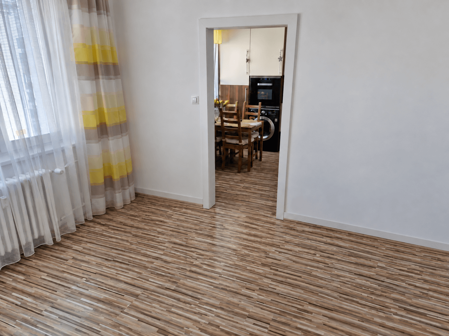 Pronájem bytu 3+1 64 m², Dělnická, Karlovy Vary, Karlovarský kraj Pronájem bytu 3+1 64 m², Dělnická, Karlovy Vary, Karlovarský kraj
