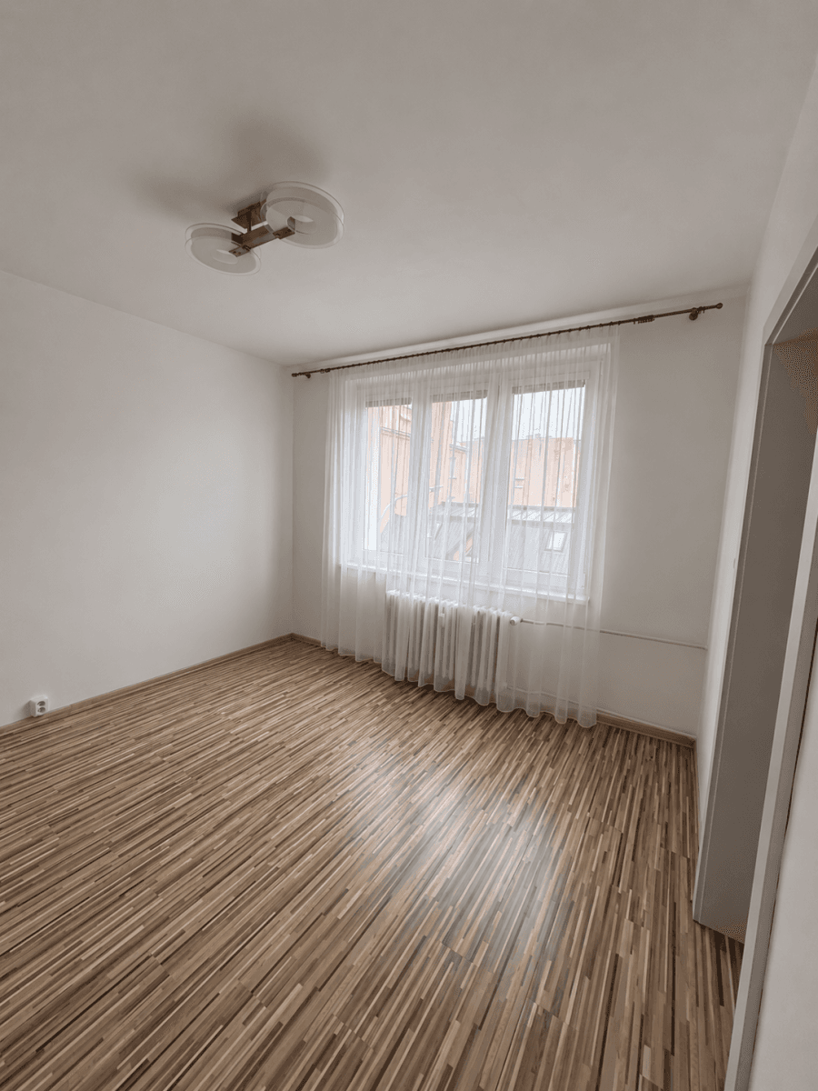 Pronájem bytu 3+1 64 m², Dělnická, Karlovy Vary, Karlovarský kraj Pronájem bytu 3+1 64 m², Dělnická, Karlovy Vary, Karlovarský kraj