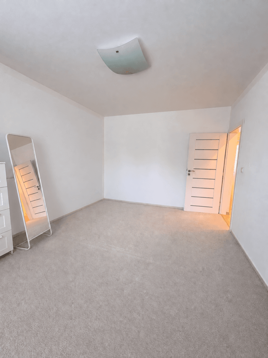 Pronájem bytu 3+1 64 m², Dělnická, Karlovy Vary, Karlovarský kraj Pronájem bytu 3+1 64 m², Dělnická, Karlovy Vary, Karlovarský kraj