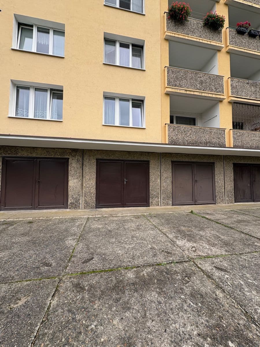 Pronájem bytu 3+1 64 m², Dělnická, Karlovy Vary, Karlovarský kraj Pronájem bytu 3+1 64 m², Dělnická, Karlovy Vary, Karlovarský kraj