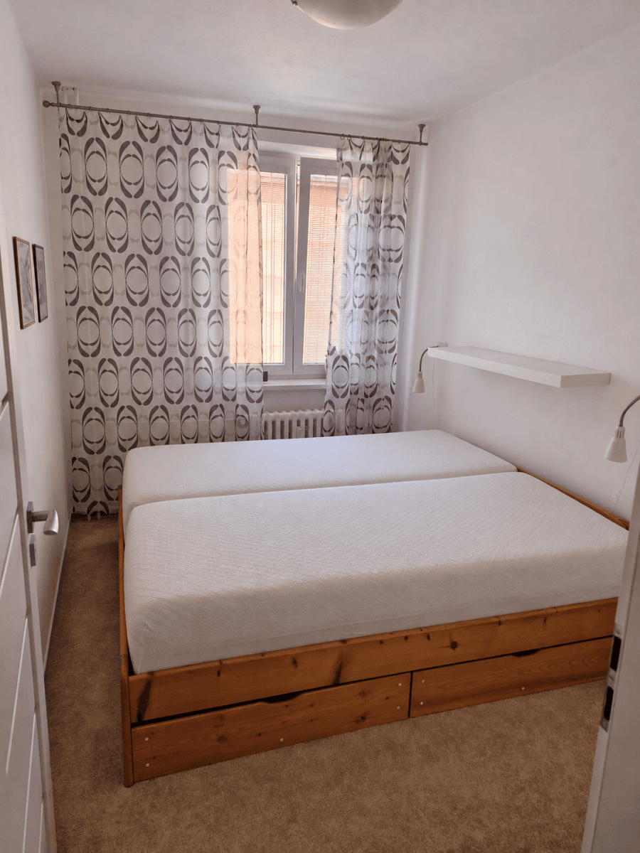 Pronájem bytu 3+1 64 m², Dělnická, Karlovy Vary, Karlovarský kraj Pronájem bytu 3+1 64 m², Dělnická, Karlovy Vary, Karlovarský kraj