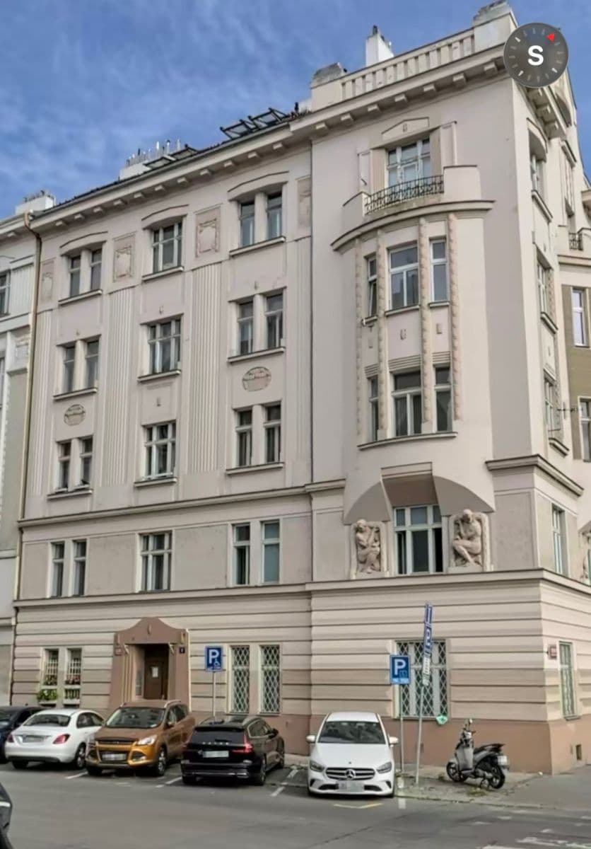 Prodej bytu 3+1 124 m², Na Plzeňce, Praha, Praha Prodej bytu 3+1 124 m², Na Plzeňce, Praha, Praha