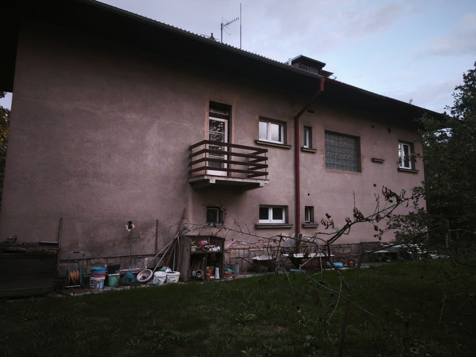 Prodej domu 170 m², pozemek 1.920 m², Medinská, Praha, Praha Prodej domu 170 m², pozemek 1.920 m², Medinská, Praha, Praha
