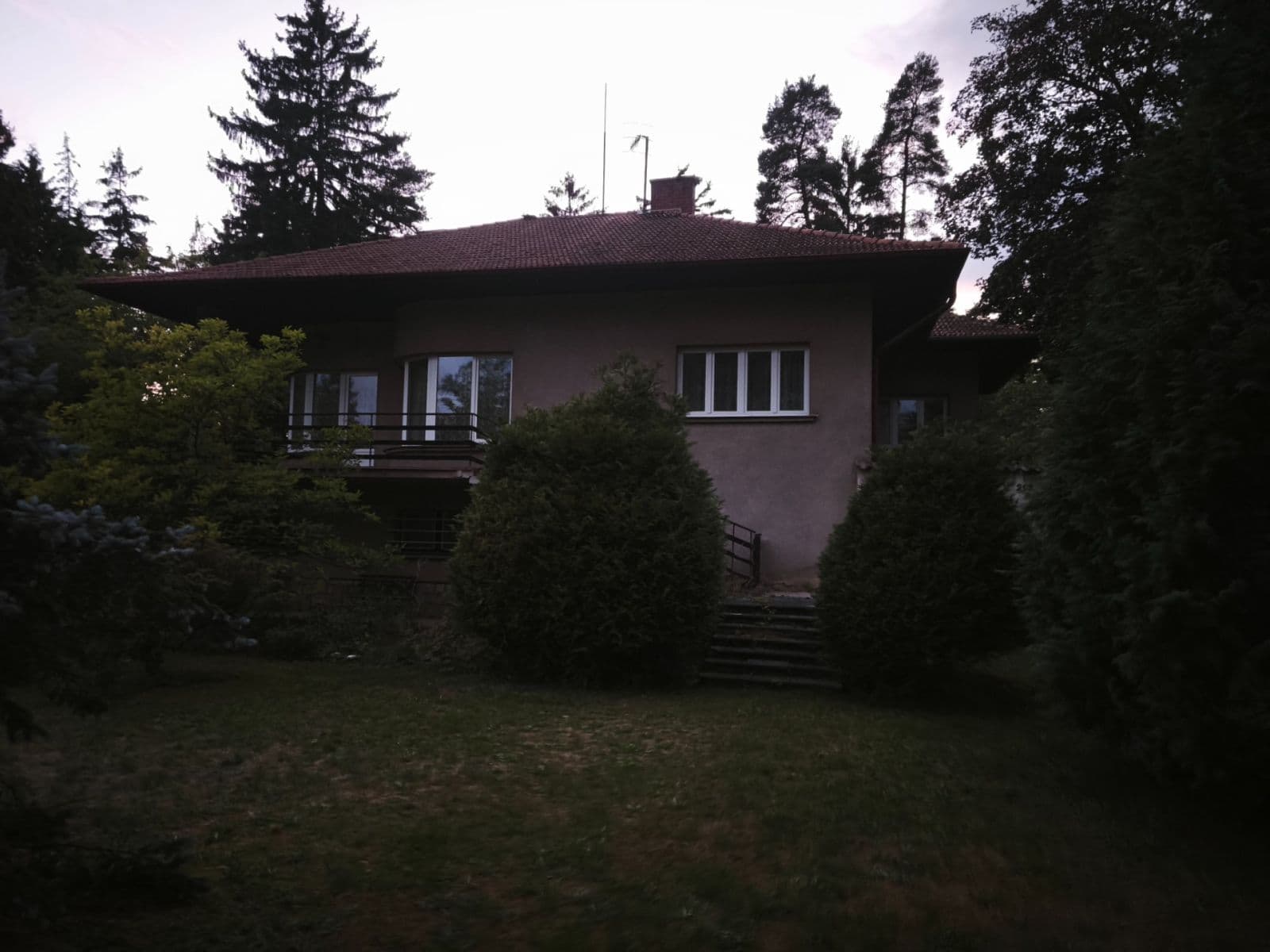 Prodej domu 170 m², pozemek 1.920 m², Medinská, Praha, Praha Prodej domu 170 m², pozemek 1.920 m², Medinská, Praha, Praha