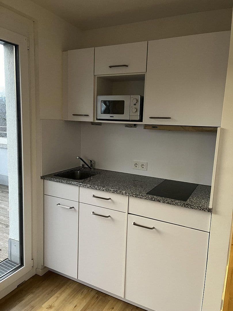 Pronájem bytu 1+1 35 m², Peschelanger 3, München, Bavorsko Pronájem bytu 1+1 35 m², Peschelanger 3, München, Bavorsko