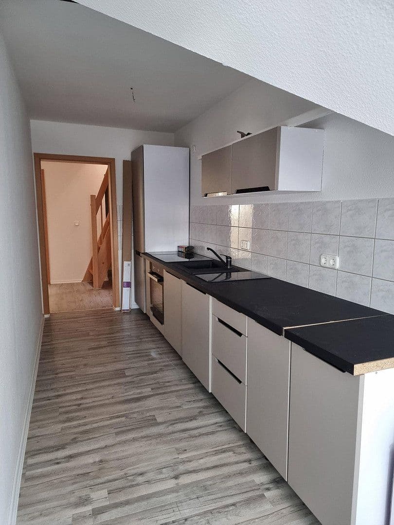 Pronájem bytu 3+1 92 m², Kitscherstr 10 H1, Křemeničov, Sasko Pronájem bytu 3+1 92 m², Kitscherstr 10 H1, Křemeničov, Sasko