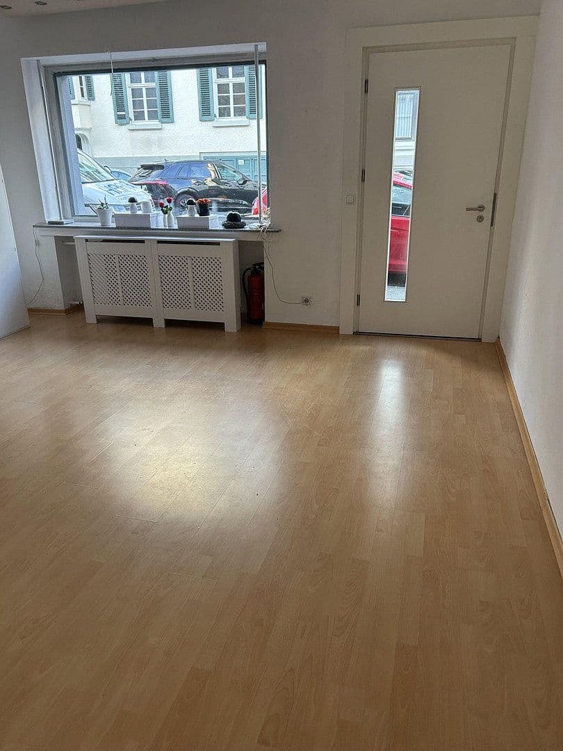 Pronájem kanceláře 50 m², Schillerstraße 61, Mönchengladbach, Severní Porýní-Vestfálsko Pronájem kanceláře 50 m², Schillerstraße 61, Mönchengladbach, Severní Porýní-Vestfálsko