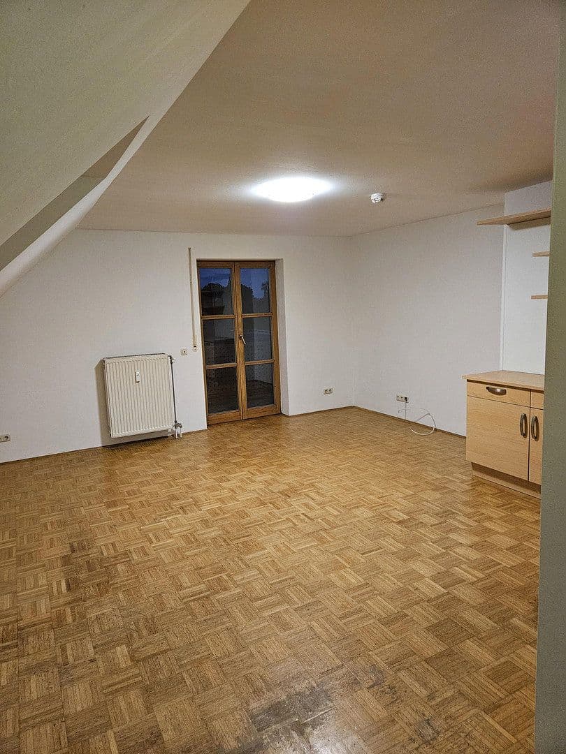 Prodej bytu 3+1 70 m², Schloßstraße 23a, Schrobenhausen - Sandizell, Bavorsko Prodej bytu 3+1 70 m², Schloßstraße 23a, Schrobenhausen - Sandizell, Bavorsko