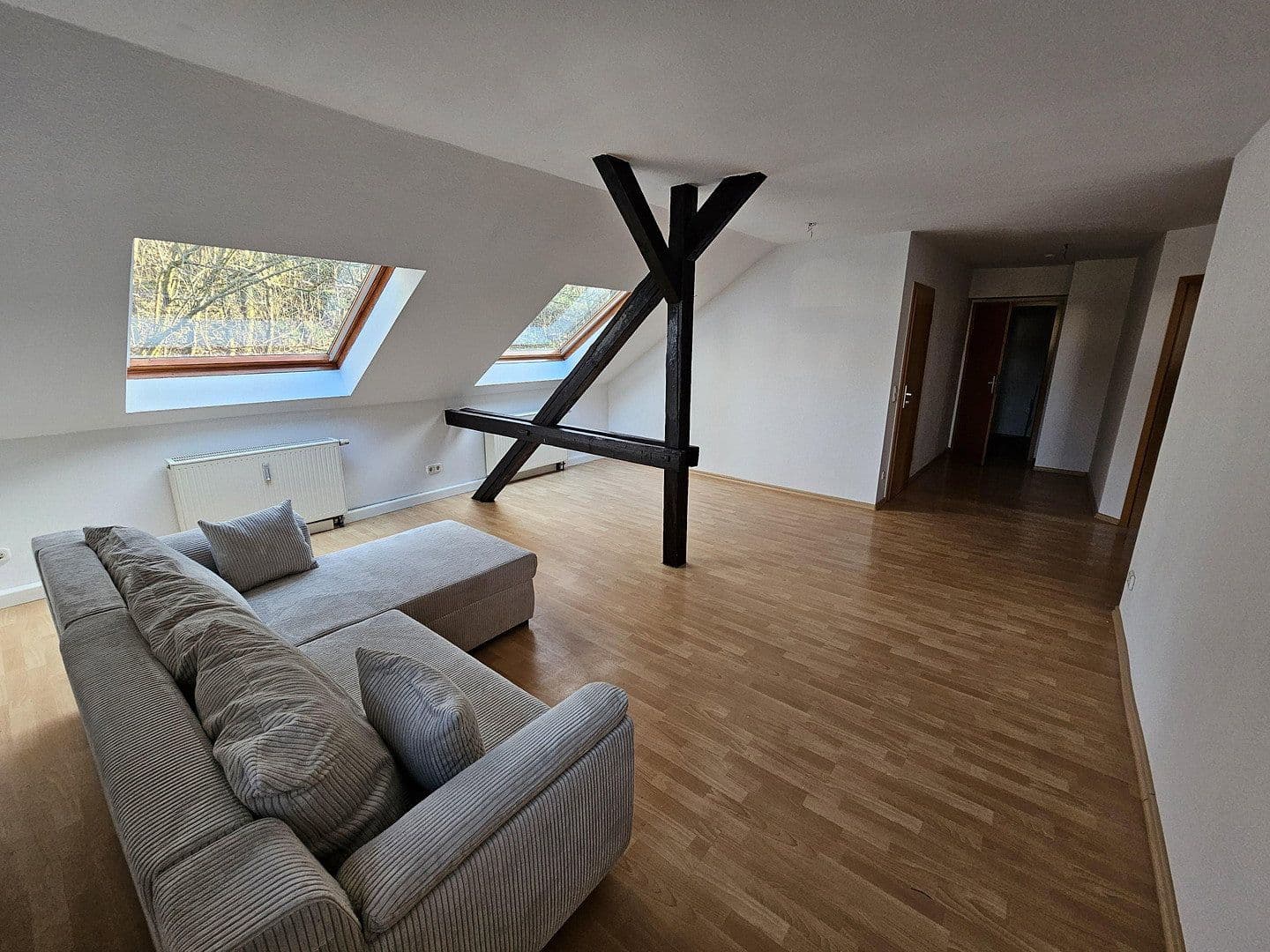 Pronájem bytu 3+1 72 m², Kitscherstr 10 H2, Křemeničov, Sasko Pronájem bytu 3+1 72 m², Kitscherstr 10 H2, Křemeničov, Sasko
