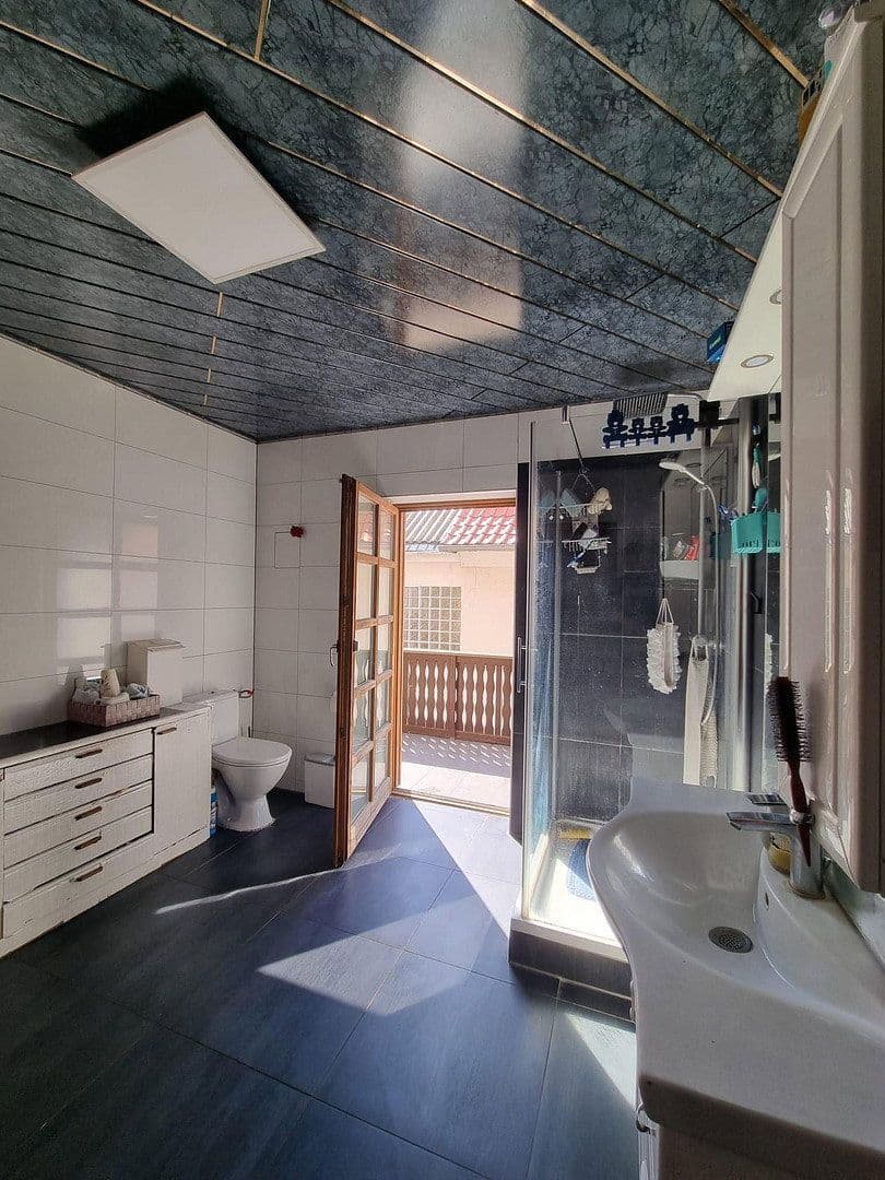 Prodej domu 187 m², pozemek 250 m², Elisabethenstraße 7, Bürstadt, Hessen Prodej domu 187 m², pozemek 250 m², Elisabethenstraße 7, Bürstadt, Hessen