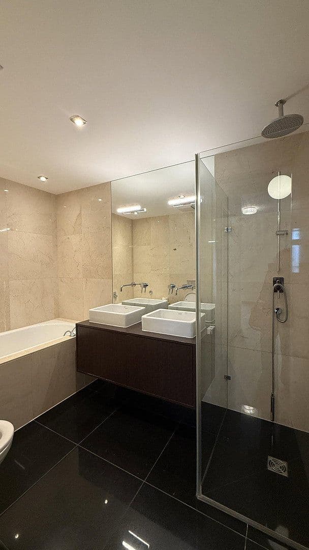 Pronájem bytu 4+1 129 m², Berlin, Berlín Pronájem bytu 4+1 129 m², Berlin, Berlín