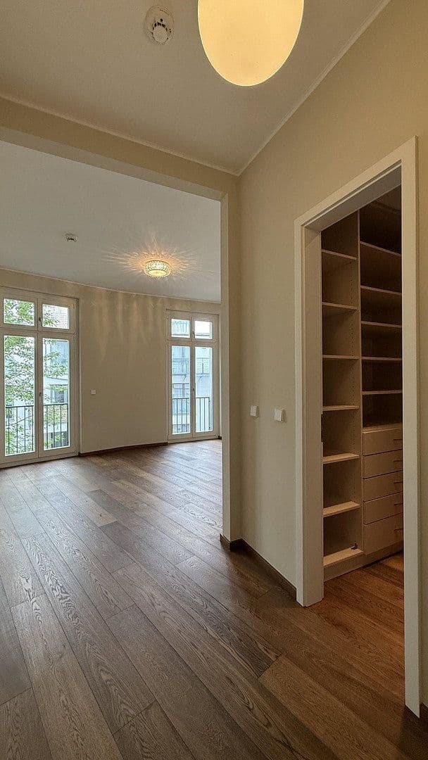 Pronájem bytu 4+1 129 m², Berlin, Berlín Pronájem bytu 4+1 129 m², Berlin, Berlín