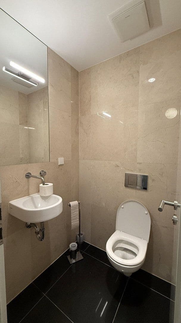 Pronájem bytu 4+1 129 m², Berlin, Berlín Pronájem bytu 4+1 129 m², Berlin, Berlín
