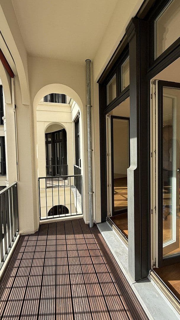 Pronájem bytu 4+1 129 m², Berlin, Berlín Pronájem bytu 4+1 129 m², Berlin, Berlín