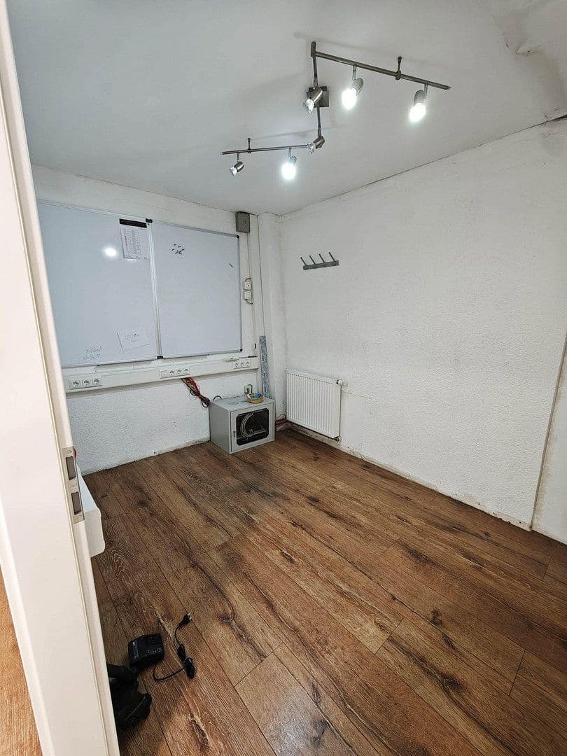 Prodej domu 220 m², pozemek 149 m², Spörleinstrasse 32, Bad Neustadt an der Saale, Bavorsko Prodej domu 220 m², pozemek 149 m², Spörleinstrasse 32, Bad Neustadt an der Saale, Bavorsko