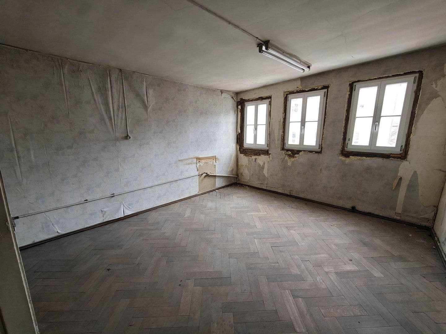 Prodej domu 220 m², pozemek 149 m², Spörleinstrasse 32, Bad Neustadt an der Saale, Bavorsko Prodej domu 220 m², pozemek 149 m², Spörleinstrasse 32, Bad Neustadt an der Saale, Bavorsko