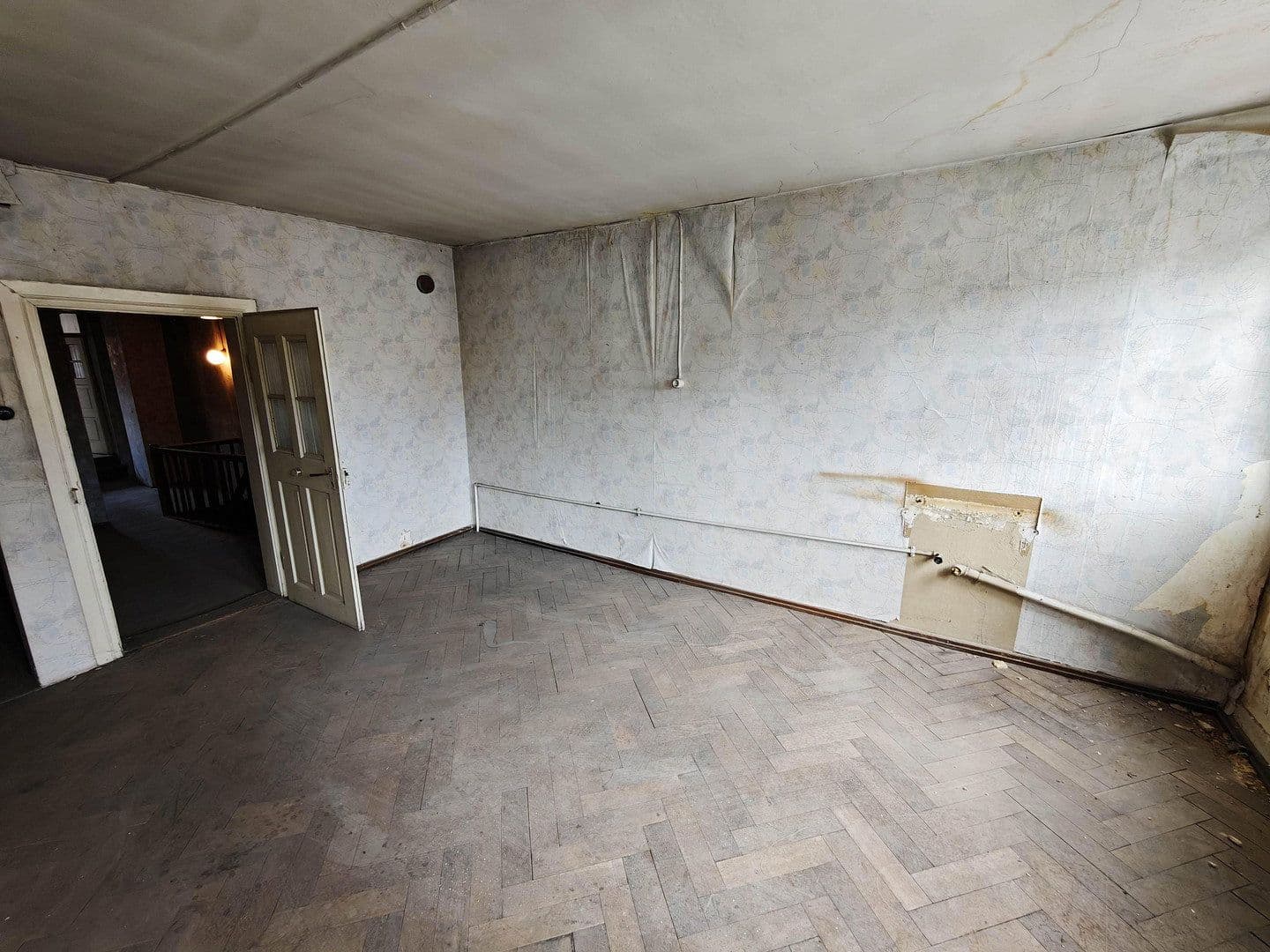 Prodej domu 220 m², pozemek 149 m², Spörleinstrasse 32, Bad Neustadt an der Saale, Bavorsko Prodej domu 220 m², pozemek 149 m², Spörleinstrasse 32, Bad Neustadt an der Saale, Bavorsko