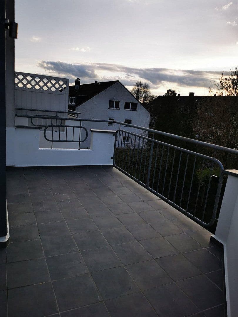 Pronájem bytu 3+1 77 m², Kitschburger Str 19, Köln, Severní Porýní-Vestfálsko Pronájem bytu 3+1 77 m², Kitschburger Str 19, Köln, Severní Porýní-Vestfálsko