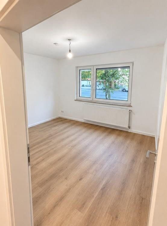 Pronájem bytu 3+1 66 m², Köln, Severní Porýní-Vestfálsko Pronájem bytu 3+1 66 m², Köln, Severní Porýní-Vestfálsko