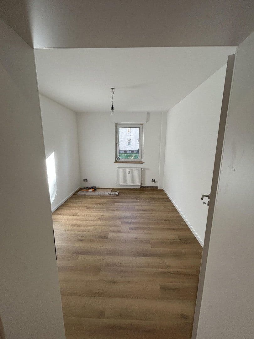 Pronájem bytu 3+1 66 m², Köln, Severní Porýní-Vestfálsko Pronájem bytu 3+1 66 m², Köln, Severní Porýní-Vestfálsko