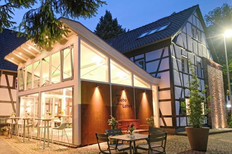 Prodej nebytového prostoru 388 m², Bergisch Gladbach, Severní Porýní-Vestfálsko Prodej nebytového prostoru 388 m², Bergisch Gladbach, Severní Porýní-Vestfálsko