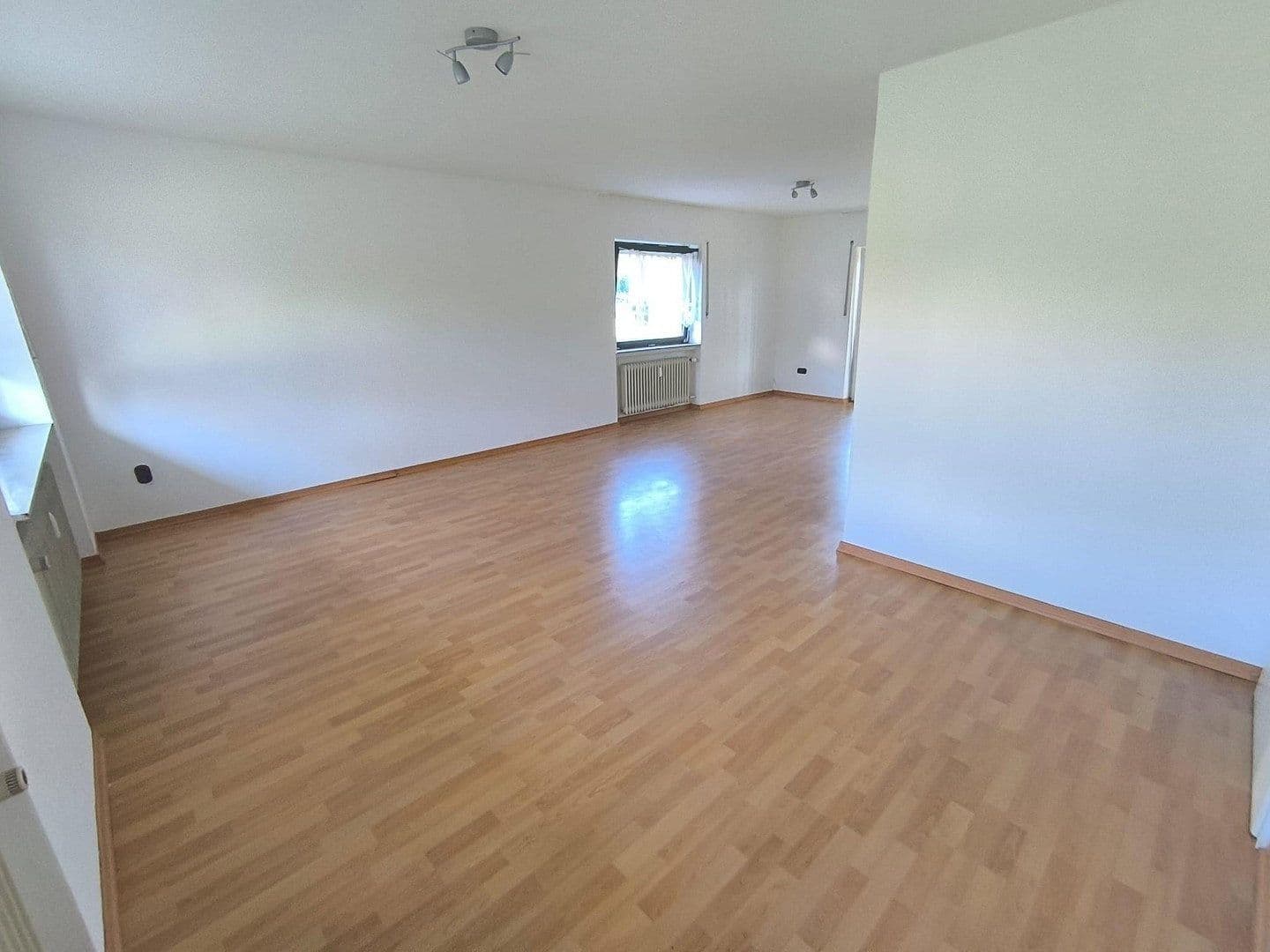 Pronájem bytu 1+1 38 m², Linden, Hessen Pronájem bytu 1+1 38 m², Linden, Hessen