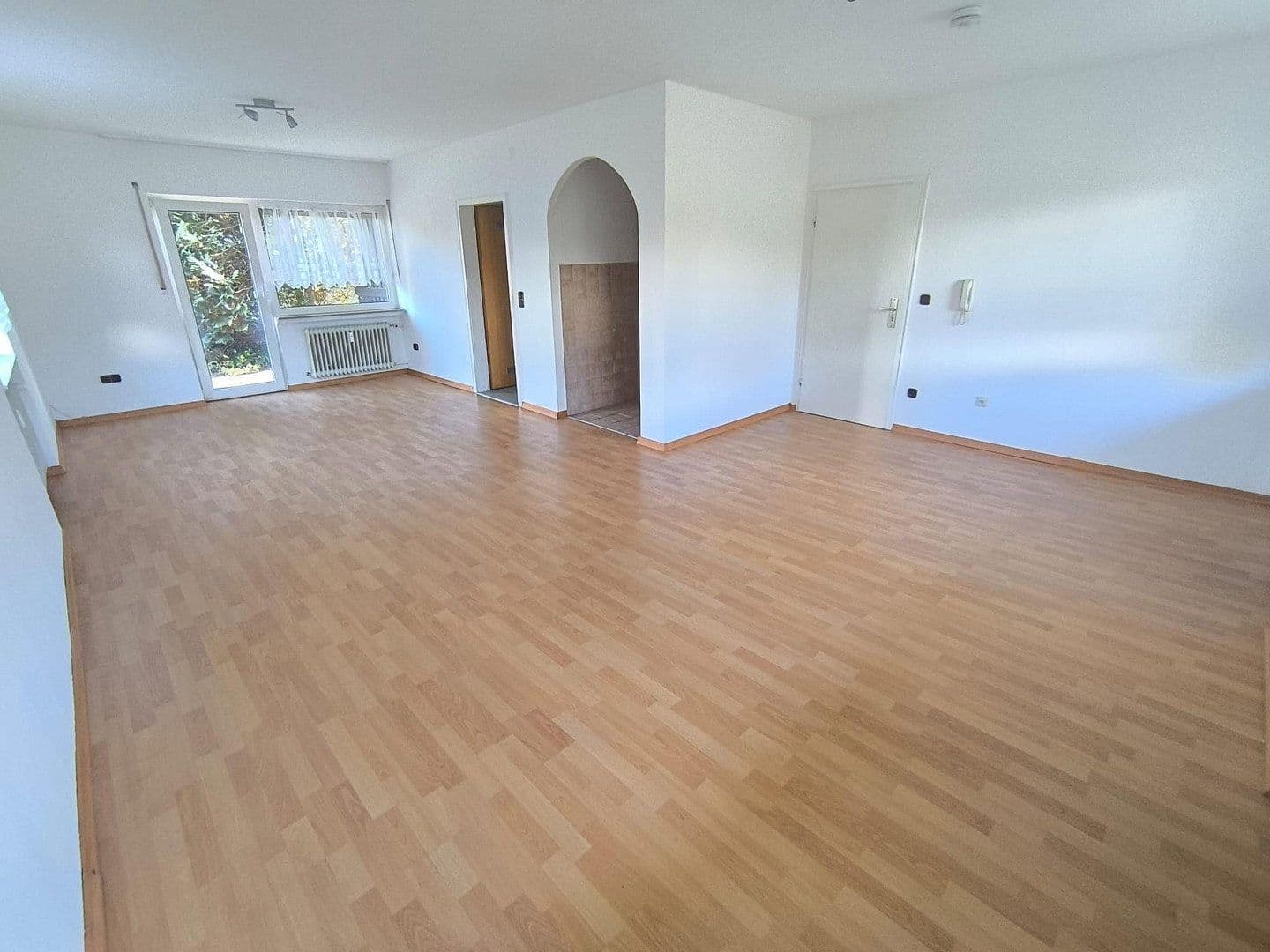 Pronájem bytu 1+1 38 m², Linden, Hessen Pronájem bytu 1+1 38 m², Linden, Hessen