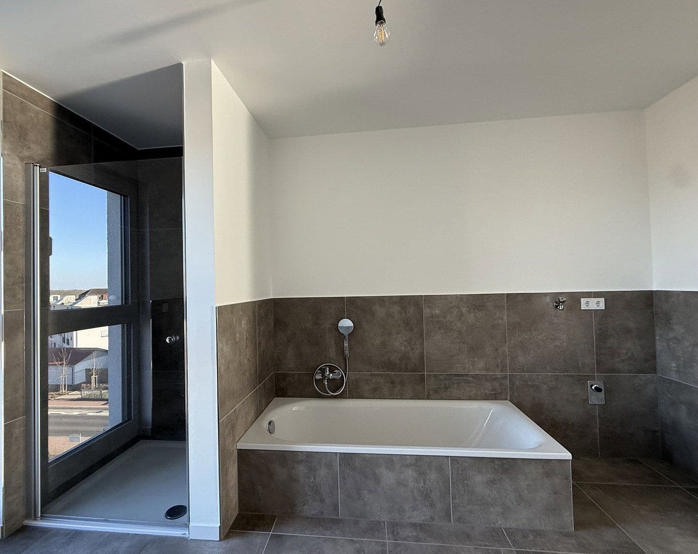 Pronájem bytu 5+1 134 m², Stadelmannstraße 31, Erlensee, Hessen Pronájem bytu 5+1 134 m², Stadelmannstraße 31, Erlensee, Hessen