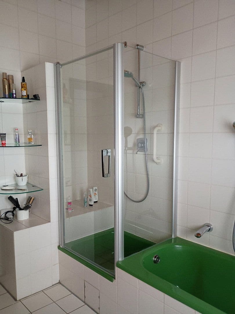 Prodej domu 117 m², pozemek 195 m², Am Felsenkeller 13, Griesheim, Hessen Prodej domu 117 m², pozemek 195 m², Am Felsenkeller 13, Griesheim, Hessen