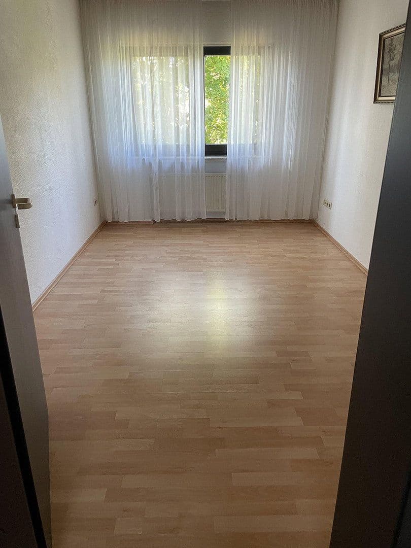 Prodej domu 117 m², pozemek 195 m², Am Felsenkeller 13, Griesheim, Hessen Prodej domu 117 m², pozemek 195 m², Am Felsenkeller 13, Griesheim, Hessen