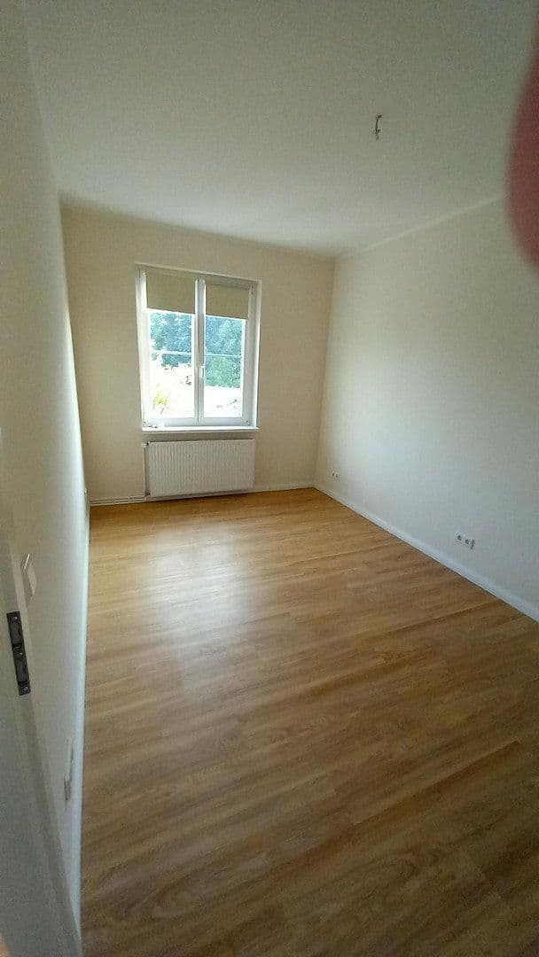 Pronájem bytu 4+1 99 m², Glindower Chausseestr. 145, Werder (Havel), Braniborsko Pronájem bytu 4+1 99 m², Glindower Chausseestr. 145, Werder (Havel), Braniborsko