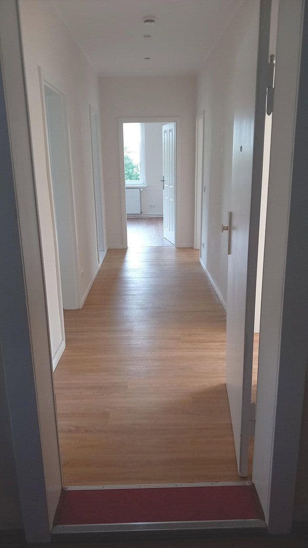 Pronájem bytu 4+1 99 m², Glindower Chausseestr. 145, Werder (Havel), Braniborsko Pronájem bytu 4+1 99 m², Glindower Chausseestr. 145, Werder (Havel), Braniborsko