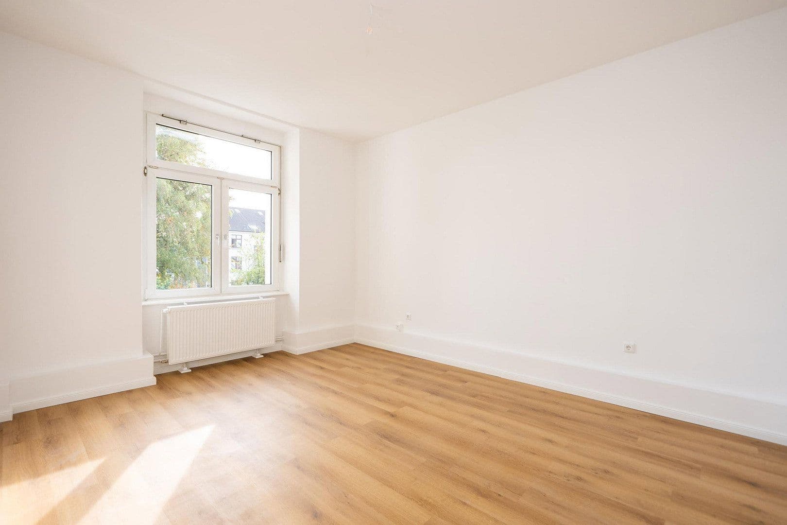 Pronájem bytu 3+1 71 m², Jungstraße 10, Wuppertal, Severní Porýní-Vestfálsko Pronájem bytu 3+1 71 m², Jungstraße 10, Wuppertal, Severní Porýní-Vestfálsko
