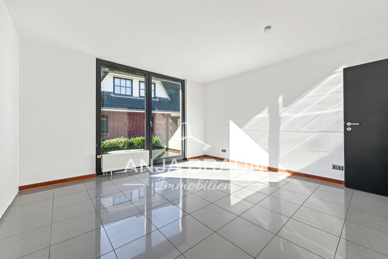 Prodej domu 105 m², pozemek 847 m², Hamburg, Hamburg Prodej domu 105 m², pozemek 847 m², Hamburg, Hamburg