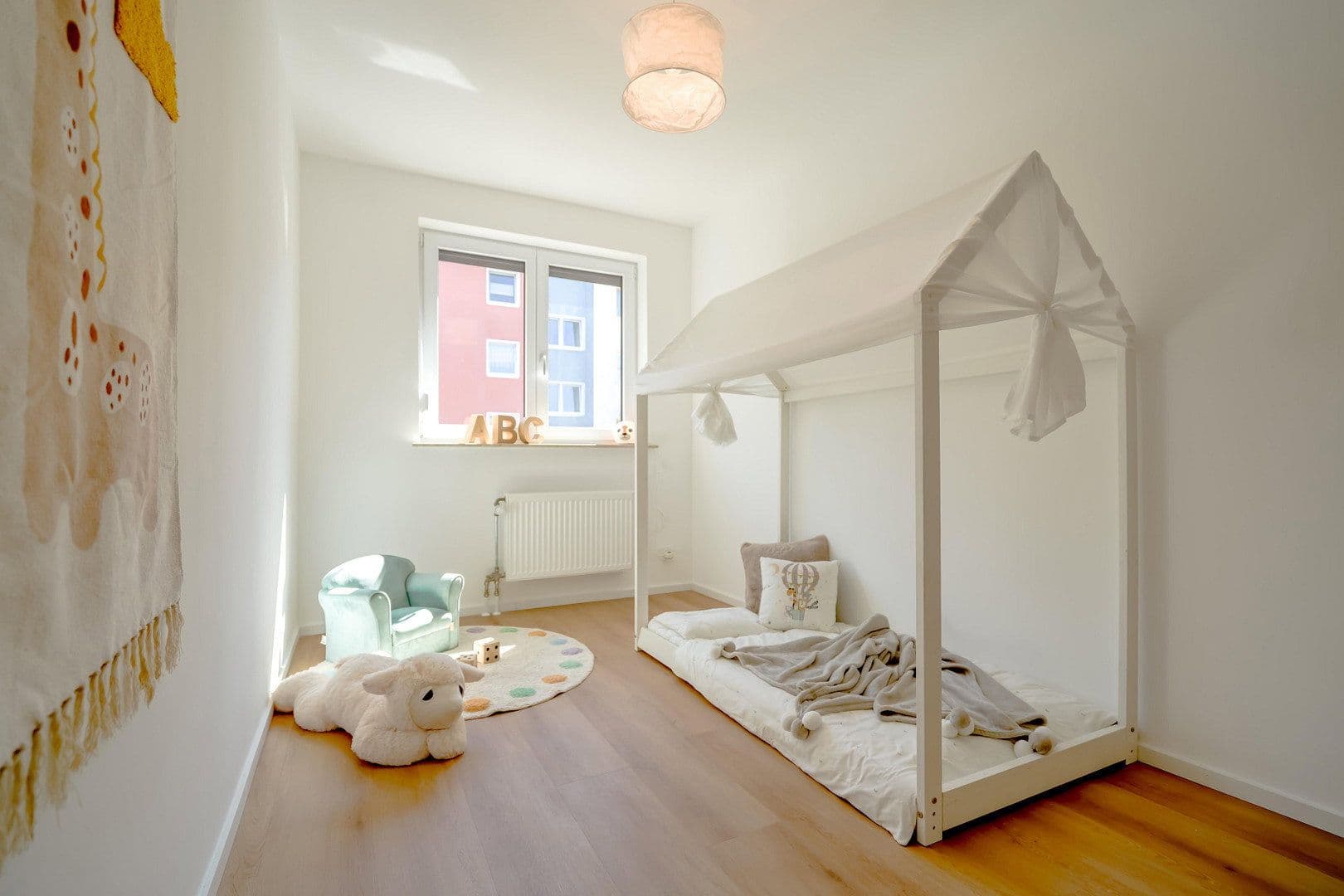 Prodej domu 166 m², pozemek 193 m², Langen, Hessen Prodej domu 166 m², pozemek 193 m², Langen, Hessen