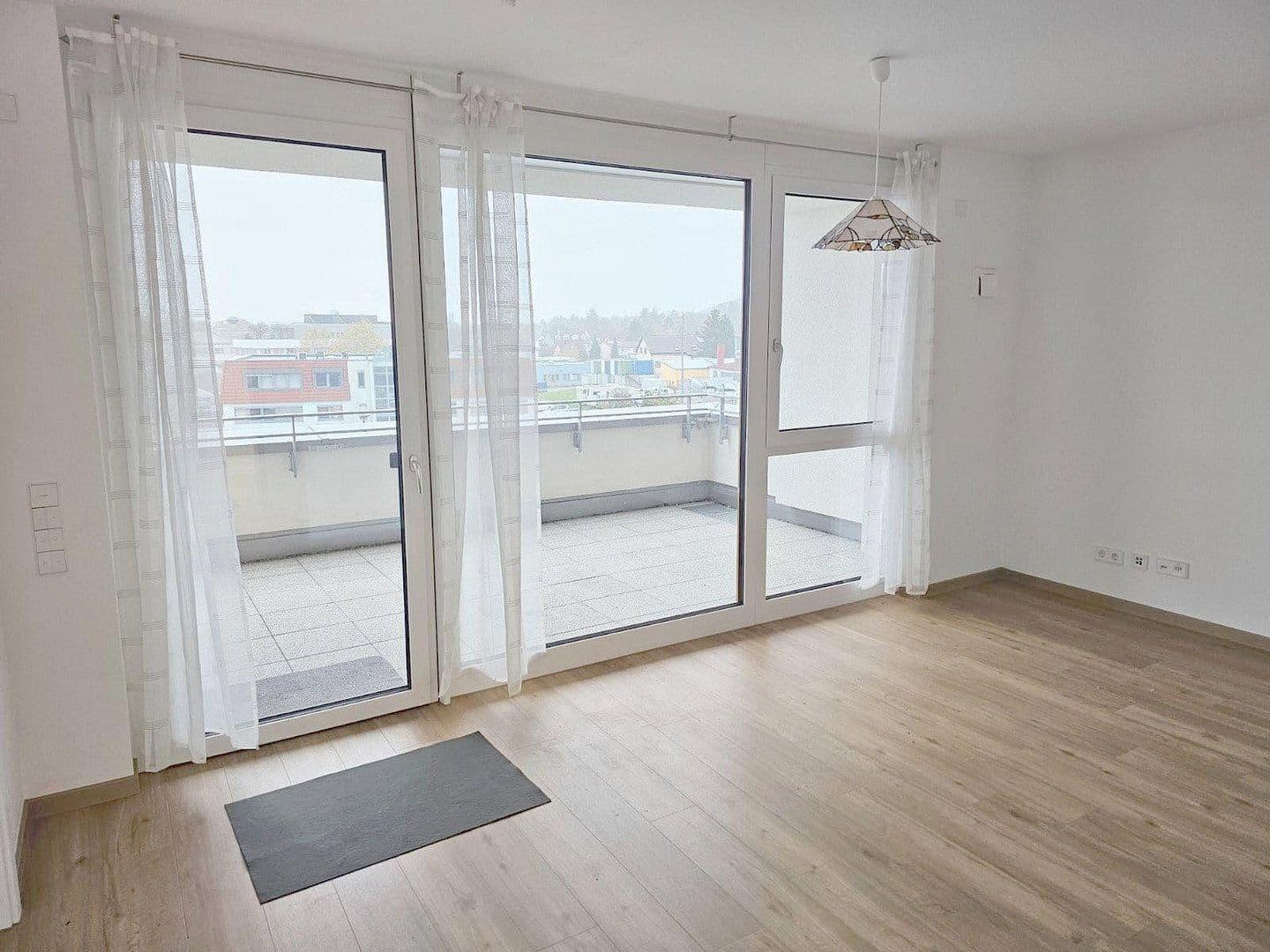 Pronájem bytu 2+1 47 m², Tamm, Bádensko-Württembersko Pronájem bytu 2+1 47 m², Tamm, Bádensko-Württembersko