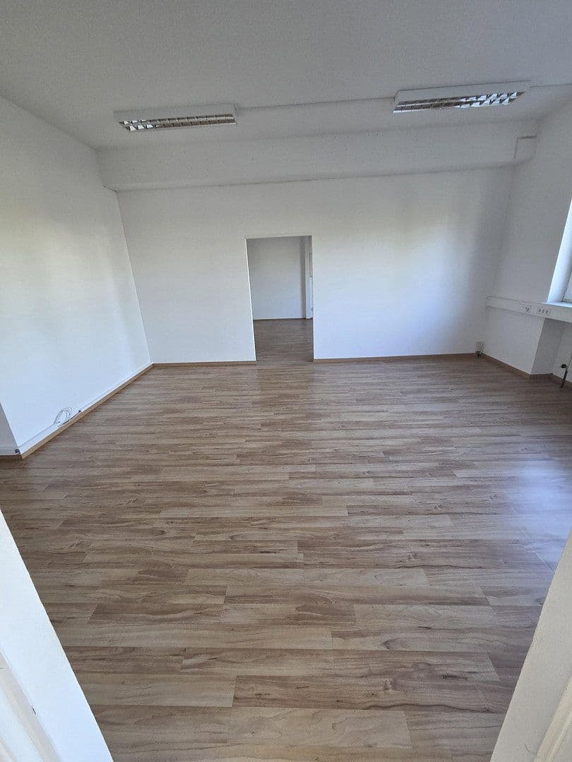 Pronájem kanceláře 187 m², Würzburg, Bavorsko Pronájem kanceláře 187 m², Würzburg, Bavorsko